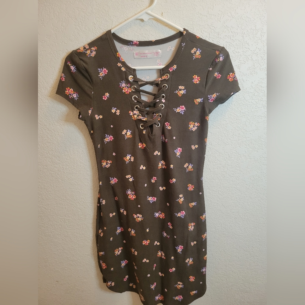 No Boundaries Dark Green Floral T-Shirt Dress Size S